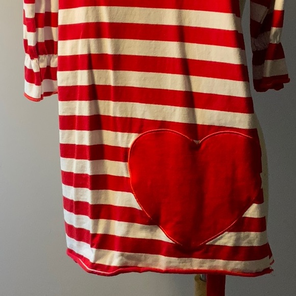 Girls heart Valentine’s dress - Picture 2 of 8